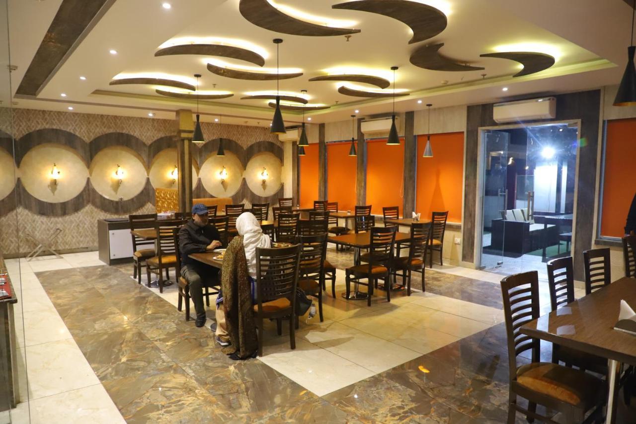 Hotel Genx Le Crescent Ghaziabad Exterior foto