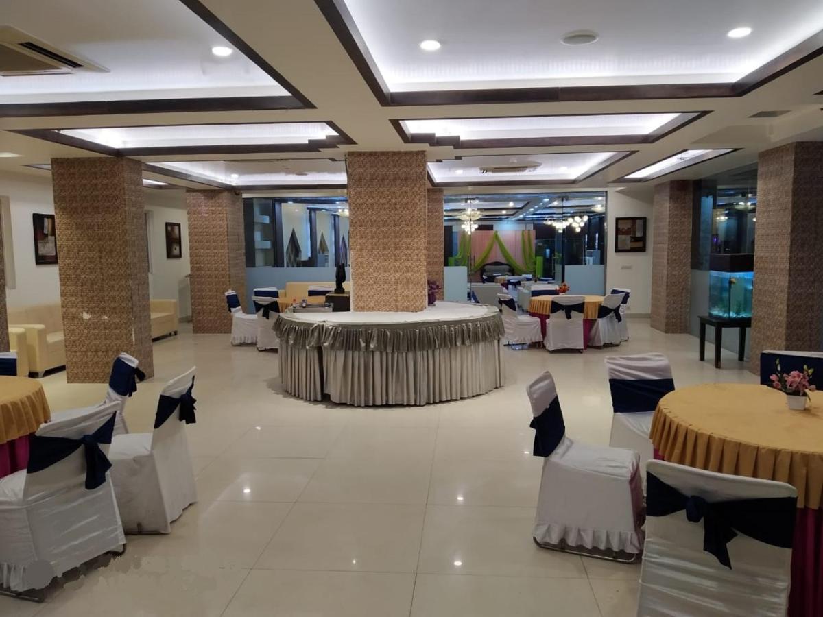 Hotel Genx Le Crescent Ghaziabad Exterior foto