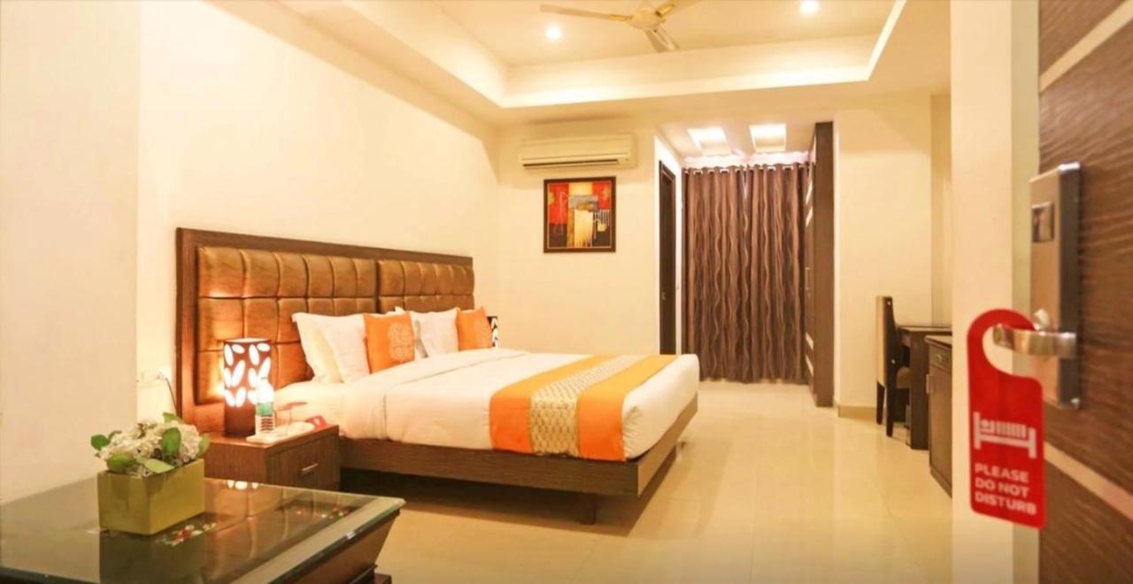Hotel Genx Le Crescent Ghaziabad Exterior foto