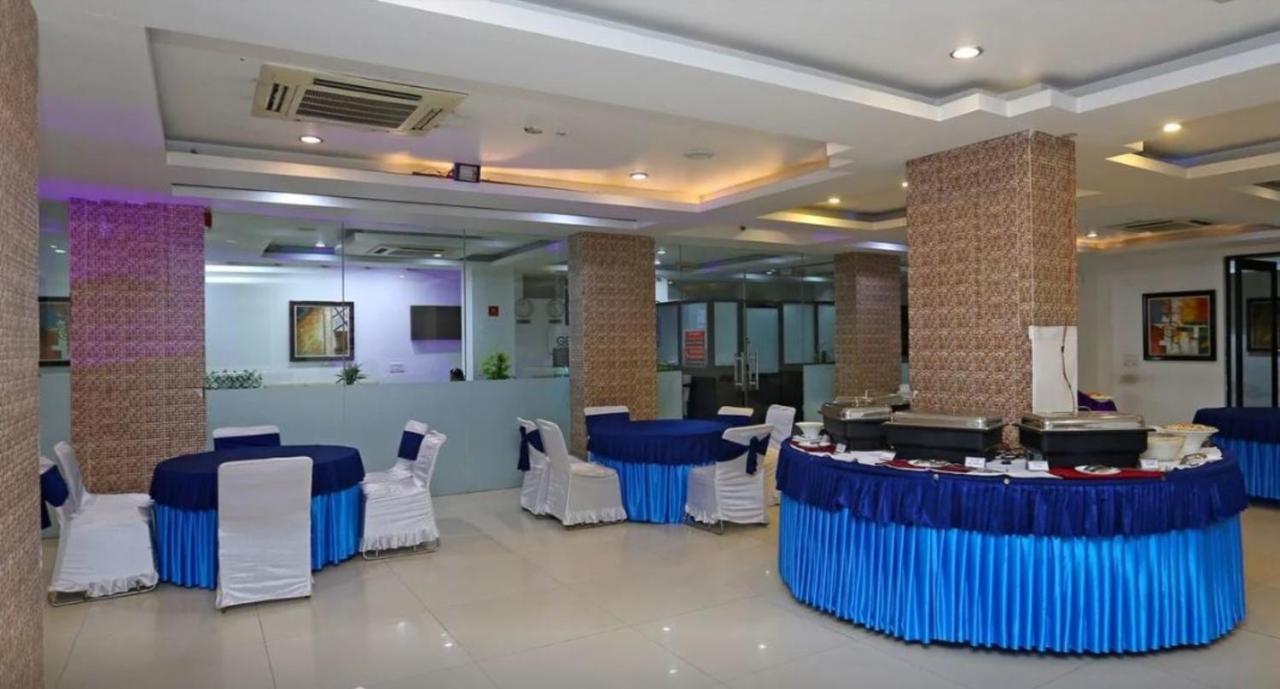 Hotel Genx Le Crescent Ghaziabad Exterior foto